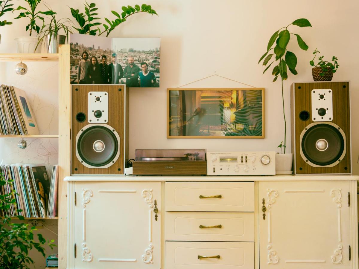 How to Make Your Wired Stereo or Music System&nbsp;Wireless?