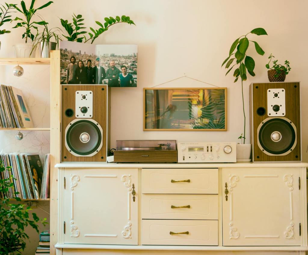 How to Make Your Wired Stereo or Music System&nbsp;Wireless?