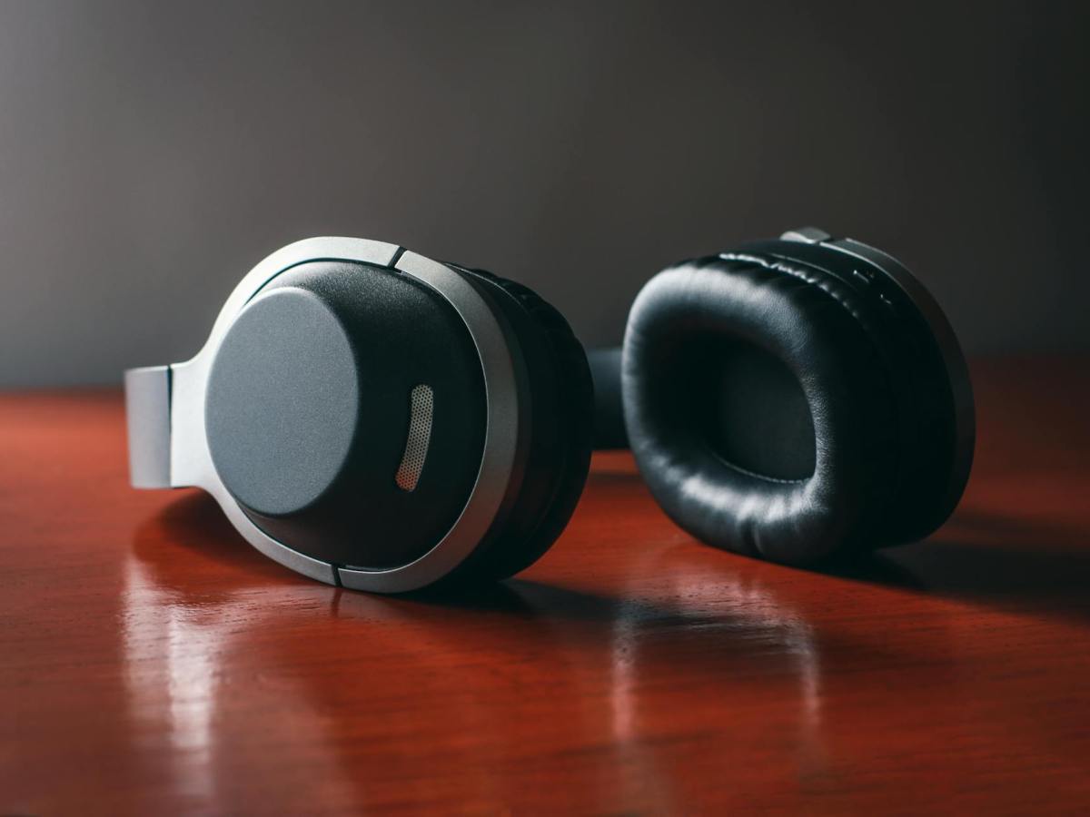 Best Noise Cancelling Headphones: Under Rs.&nbsp;10,000