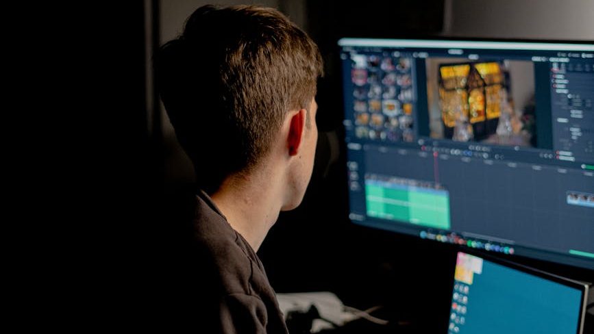 Top 27-Inch and 32-Inch Monitors for Basic Video Editing and Creative Work