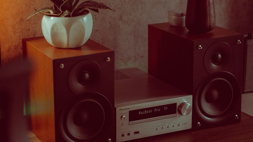 How to Add Google Cast (Chromecast) or Apple AirPlay to Any Bluetooth Speaker or Soundbar